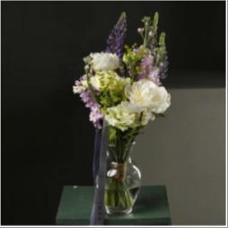 Уход за цветами в вазе: Как продлить жизнь цветов в вазе Уход за цветами в вазе: Как продлить жизнь цветов в вазе